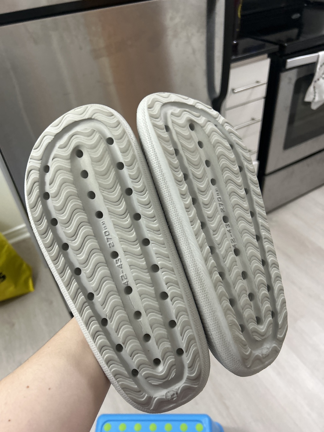 Grey Shower Slides Men (size 10ish) - photo 2