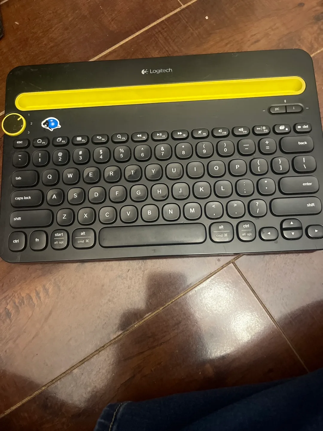 Logitech Wireless Keyboard thumbnail