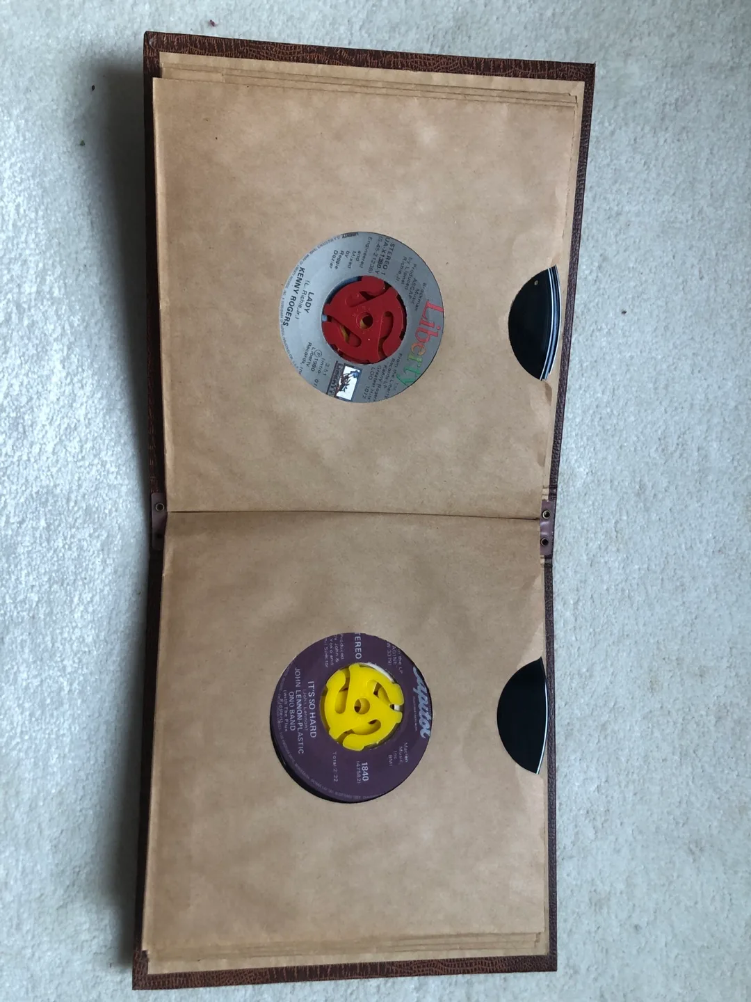 10 Classic 45 RPM Record Album in case image indicator(3)