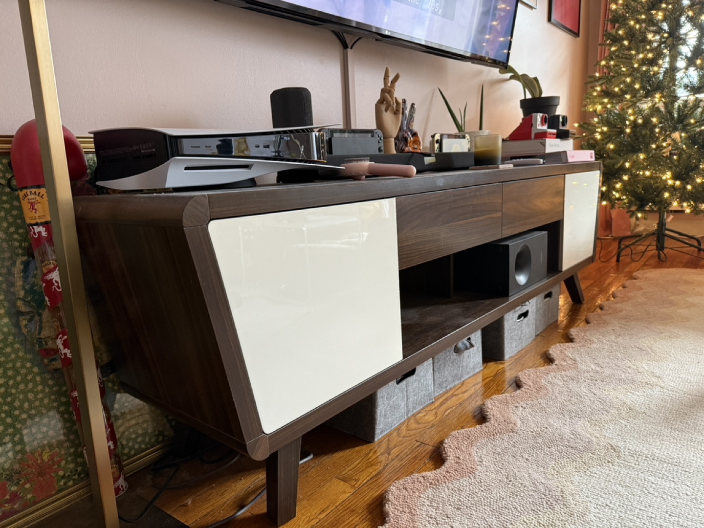 Mid-Century Modern TV Stand - photo 2