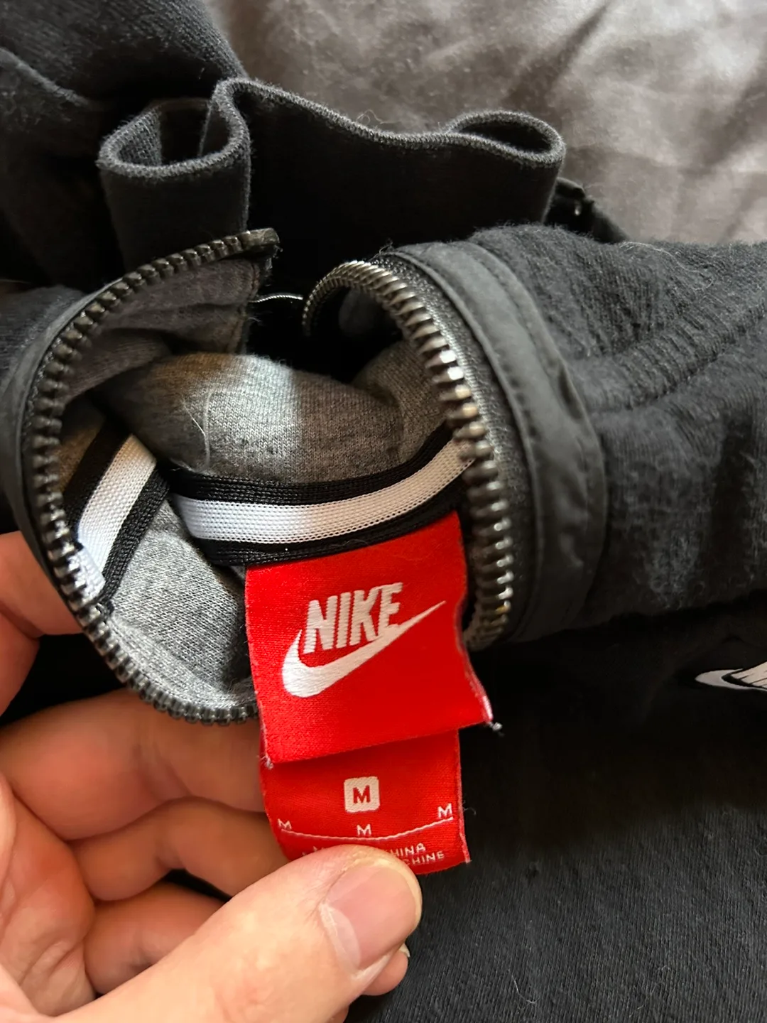 Nike Black Zip Up Hoodie Size M image indicator(2)