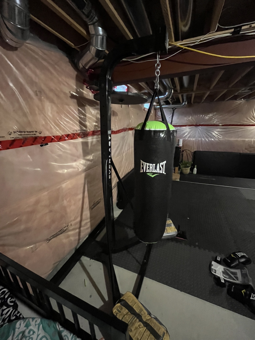 Everlast Freestanding Punching Bag - photo 4