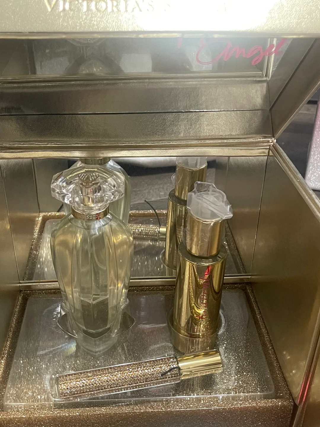 Victoria's Secret Bombshell and Noir Tease Gift Set image indicator(7)