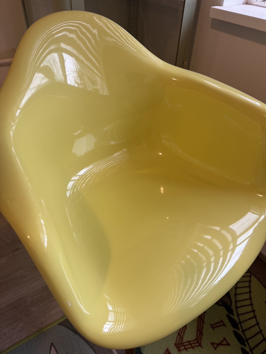 Yellow Eames Chair - photo 2