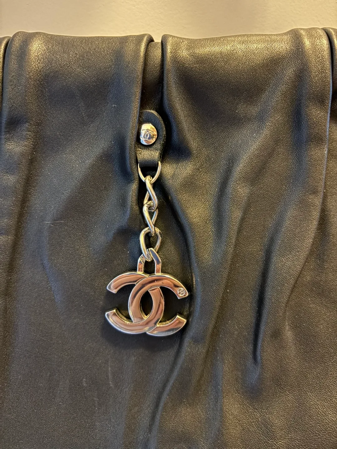 Chanel Quilted Black Leather Bag image indicator(5)