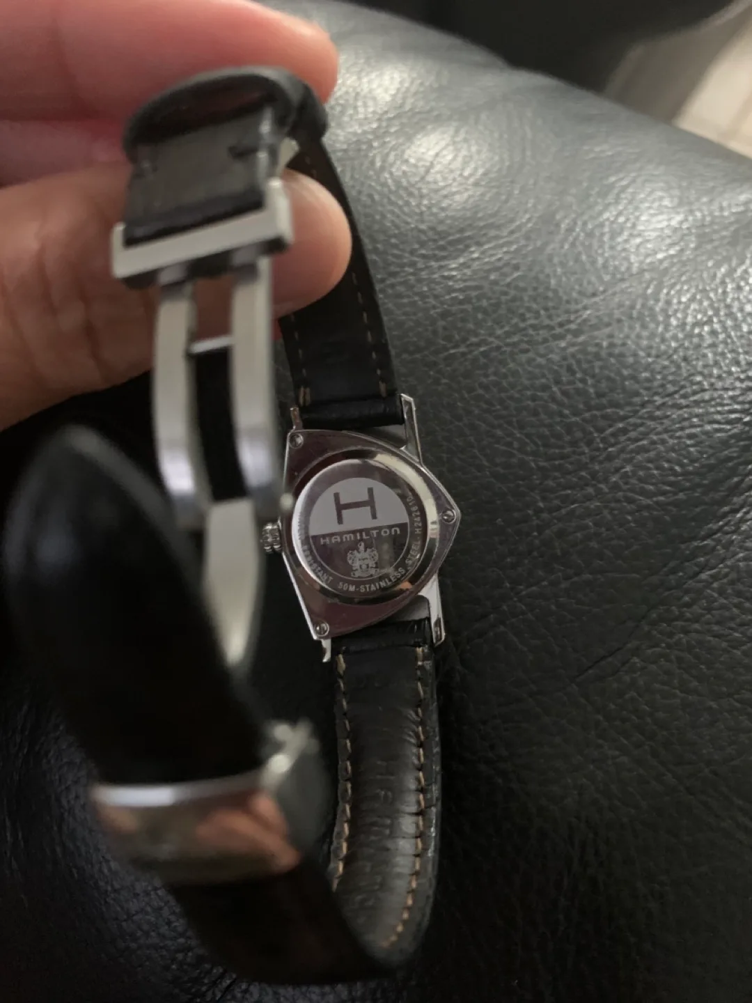 Hamilton Ventura Watch with diamonds image indicator(3)