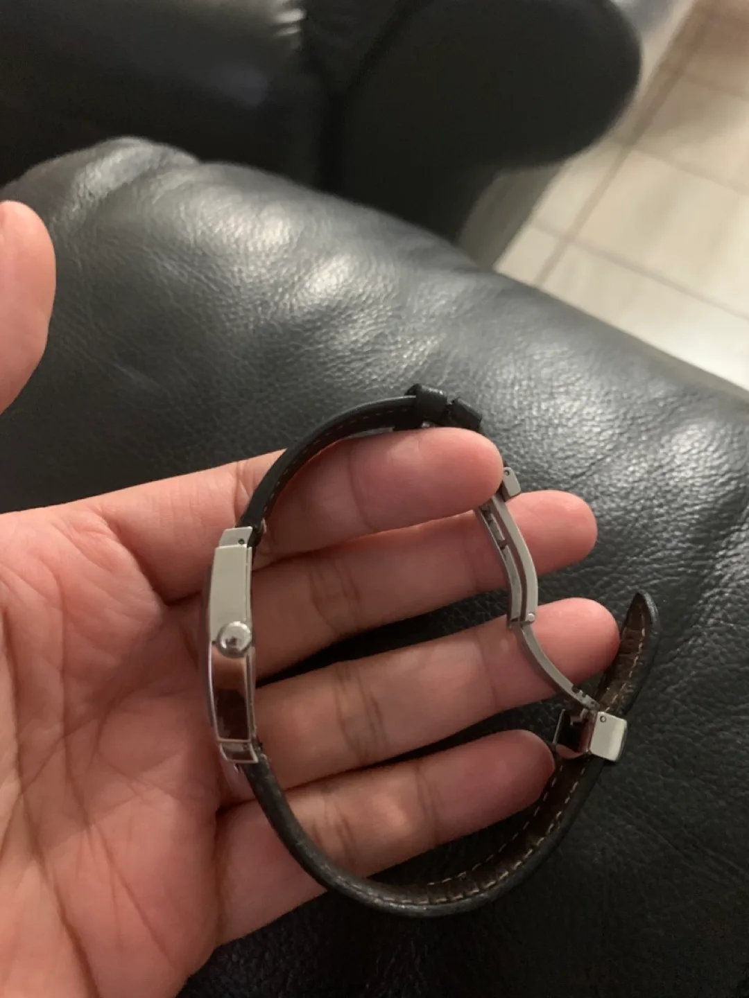 Hamilton Ventura Watch with diamonds image indicator(2)