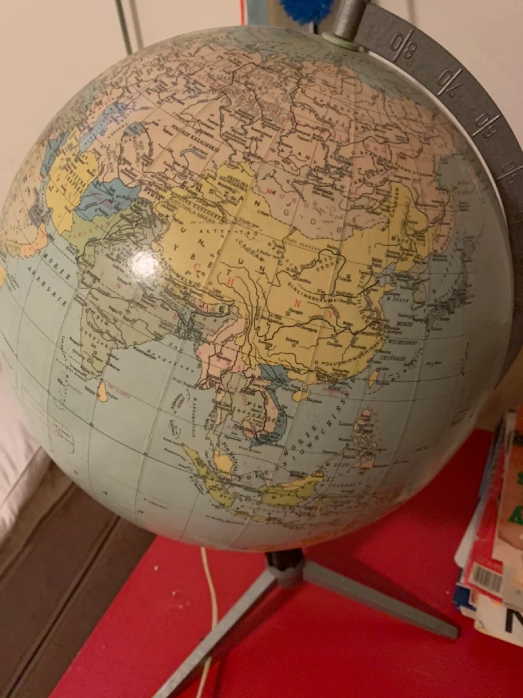 # Thrifty Pics Vintage Globe night light#thriftypicks image indicator(2)