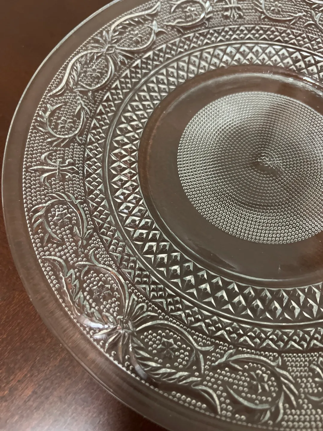 Vintage Glass Serving Plate image indicator(3)