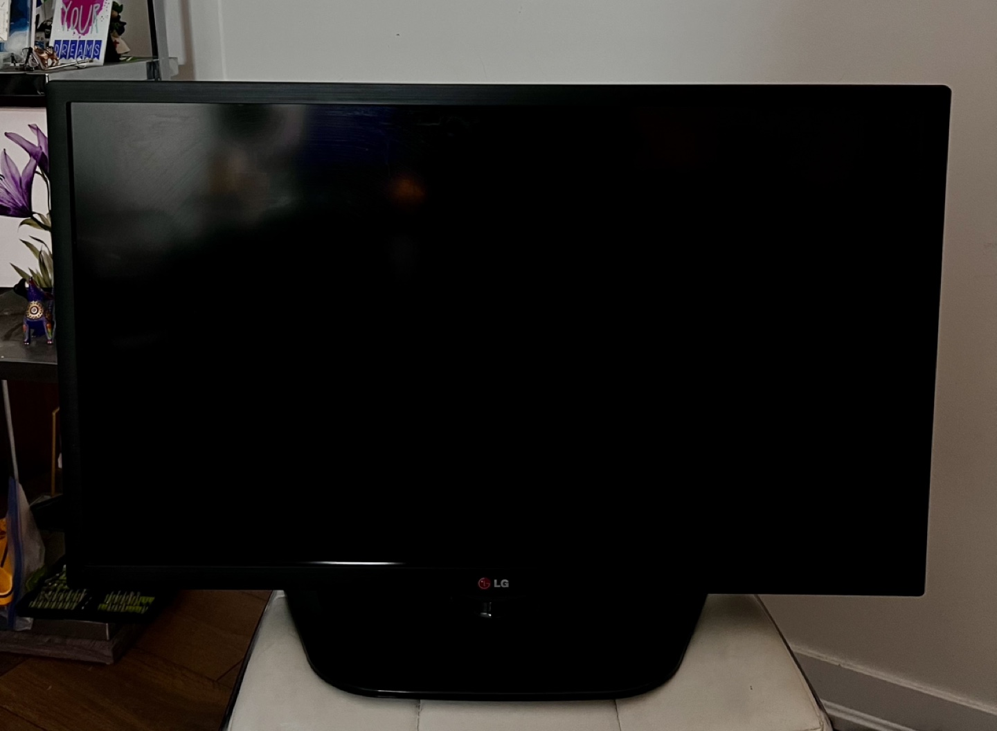LG 32 Inch TV - photo 4