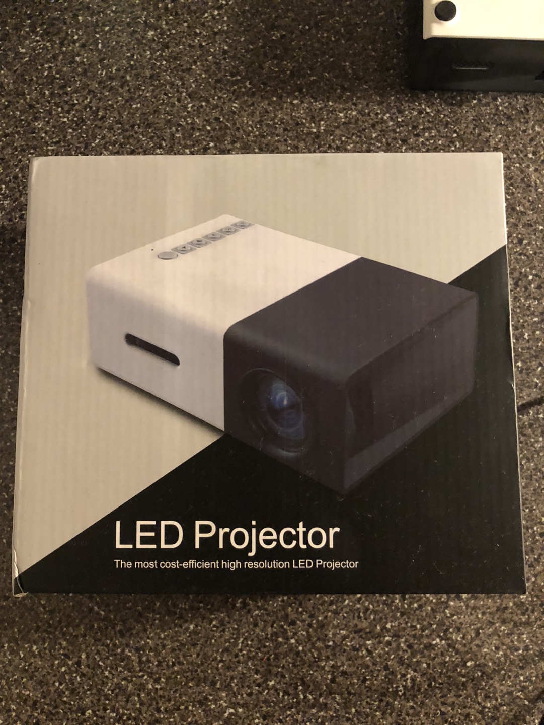 LED Projector with Remote - photo 3