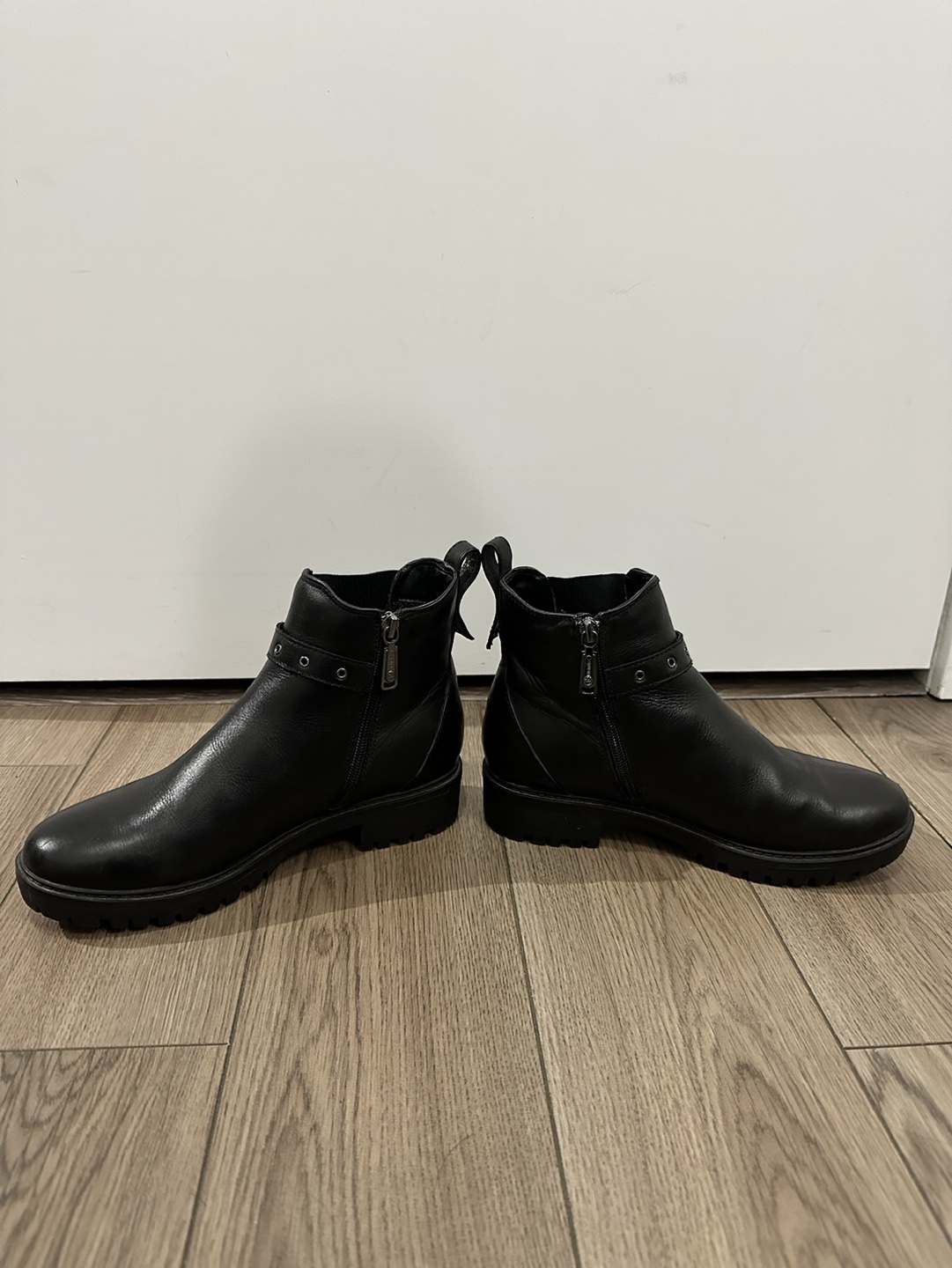 Blondo Waterproof Black Ankle Boots - photo 2