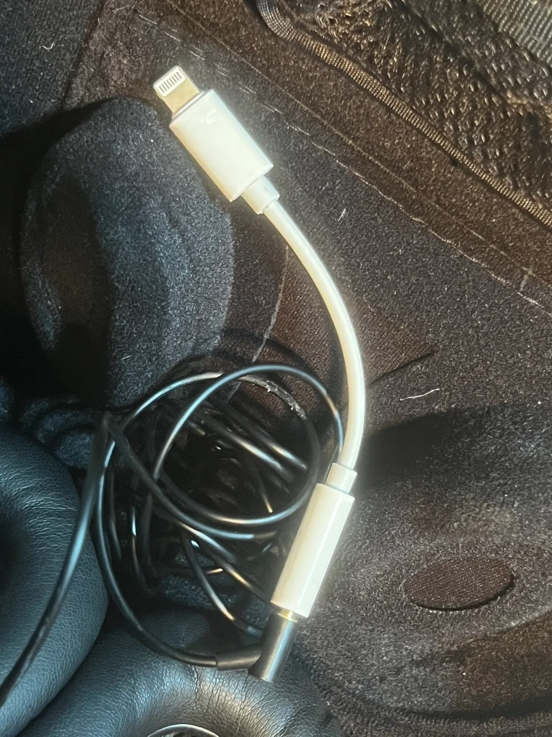 #ThriftyPicks Bose QC 15 Noise Cancelling Headphones image indicator(9)