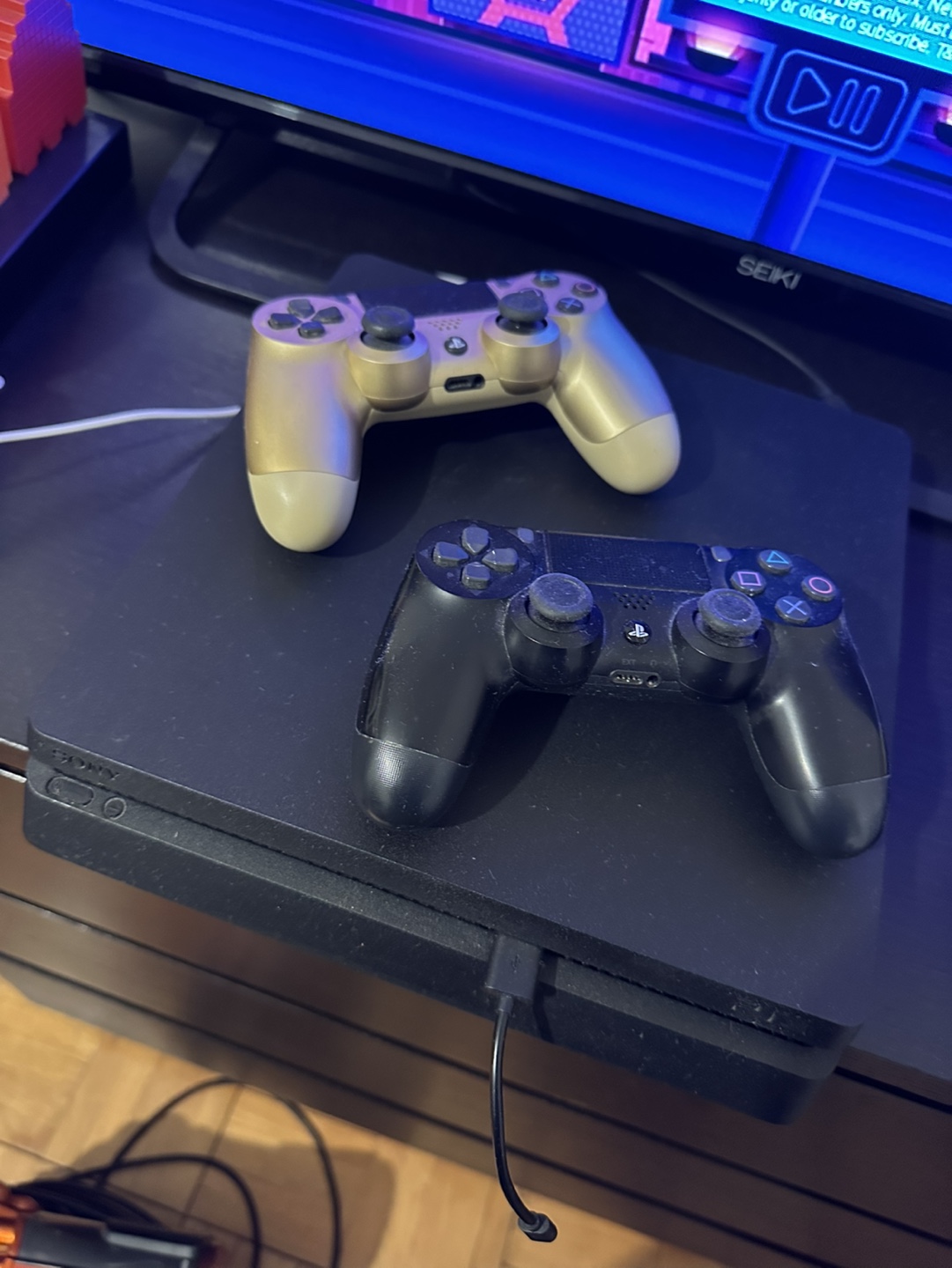 PS4 Console with Two Controllers - photo 2