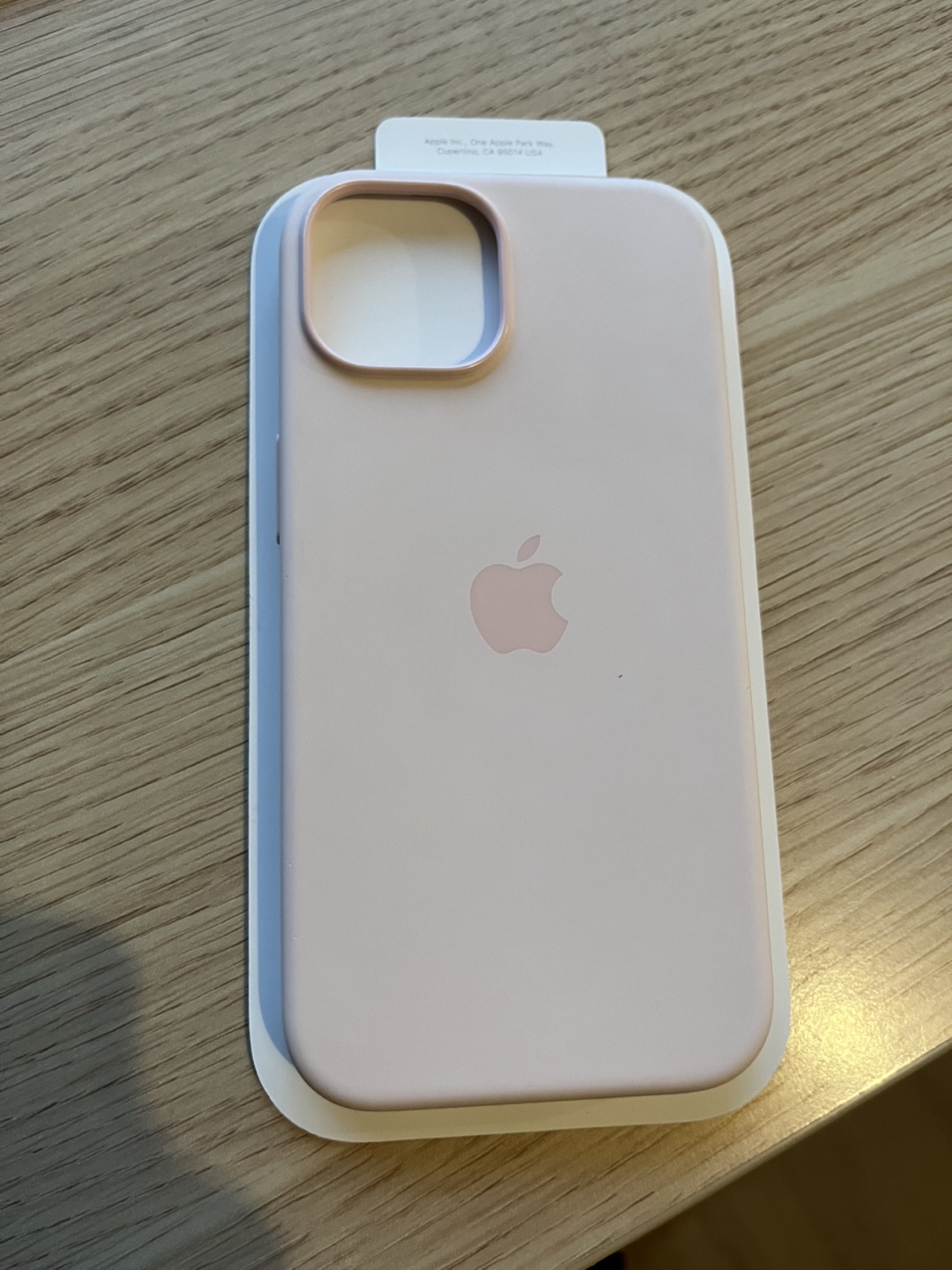 iPhone 14 Silicone MagSafe Case - Pink