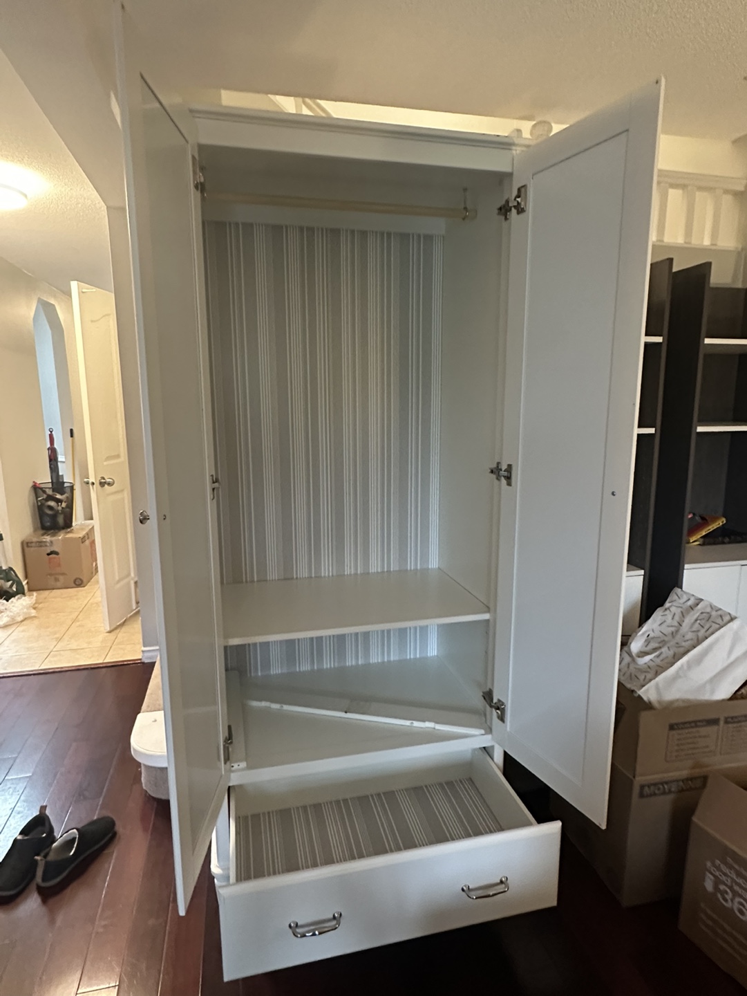White Mirrored Armoire - photo 2
