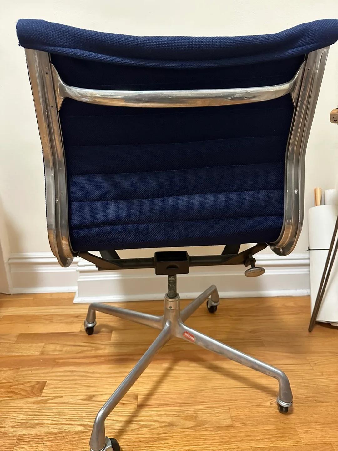 Vintage Eames for Herman Miller Management Chair image indicator(2)