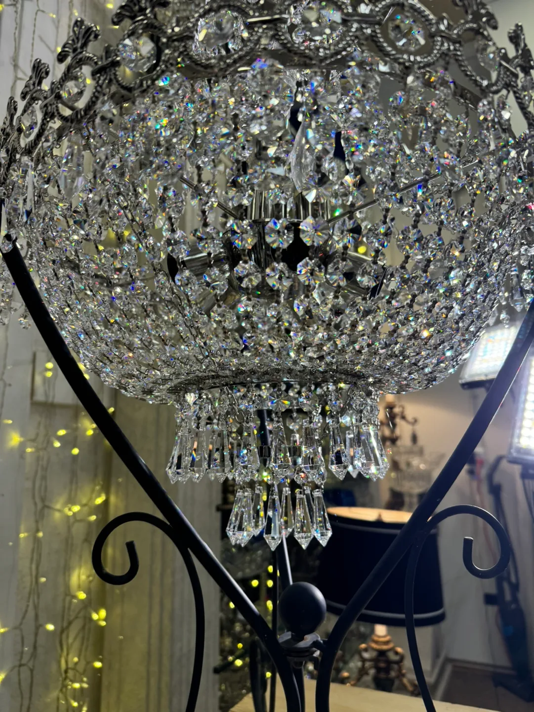 Vintage Crystal Chandelier image indicator(3)