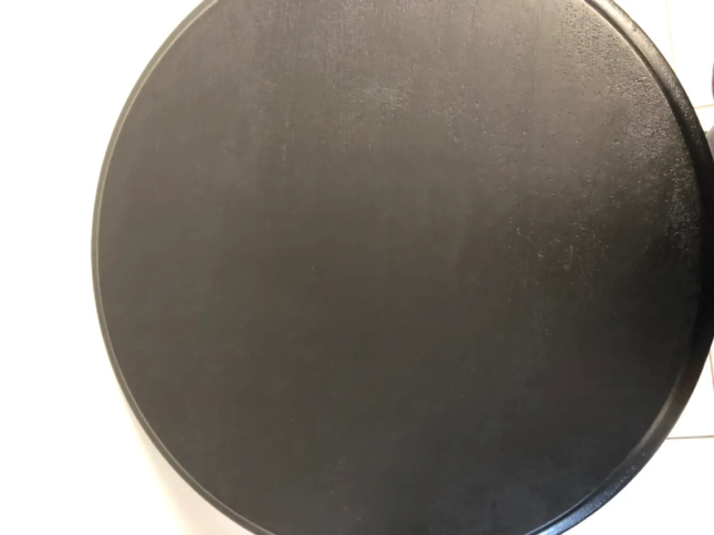 Black Pedestal Table image indicator(3)