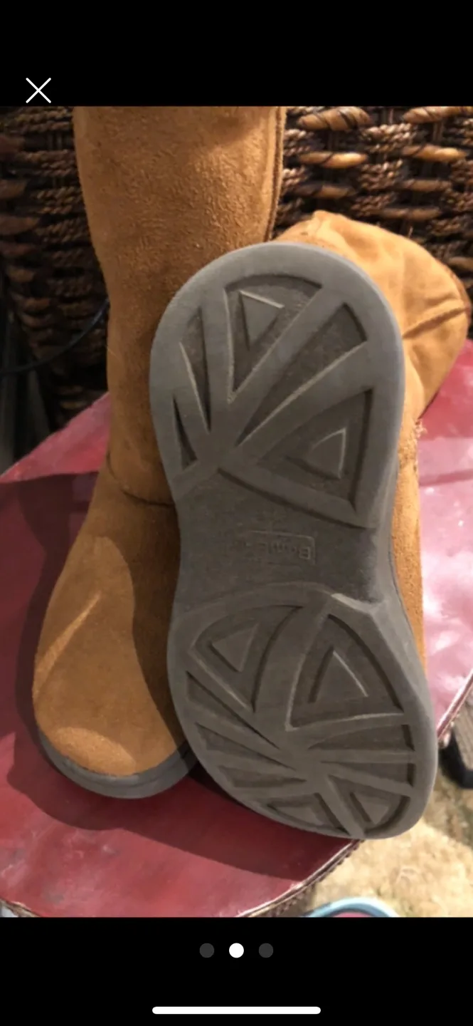 Boots youth size 11 image indicator(3)