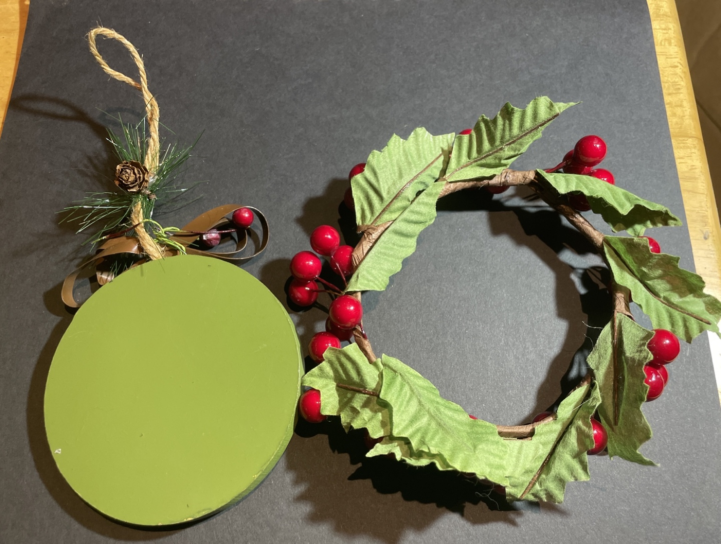 #ThriftyPicks Christmas Ornament & Wreath - photo 2