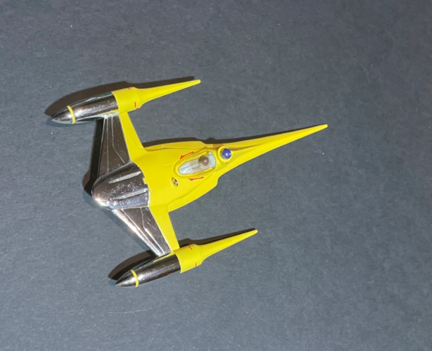 Hallmark Star Wars Naboo Starfighter thumbnail