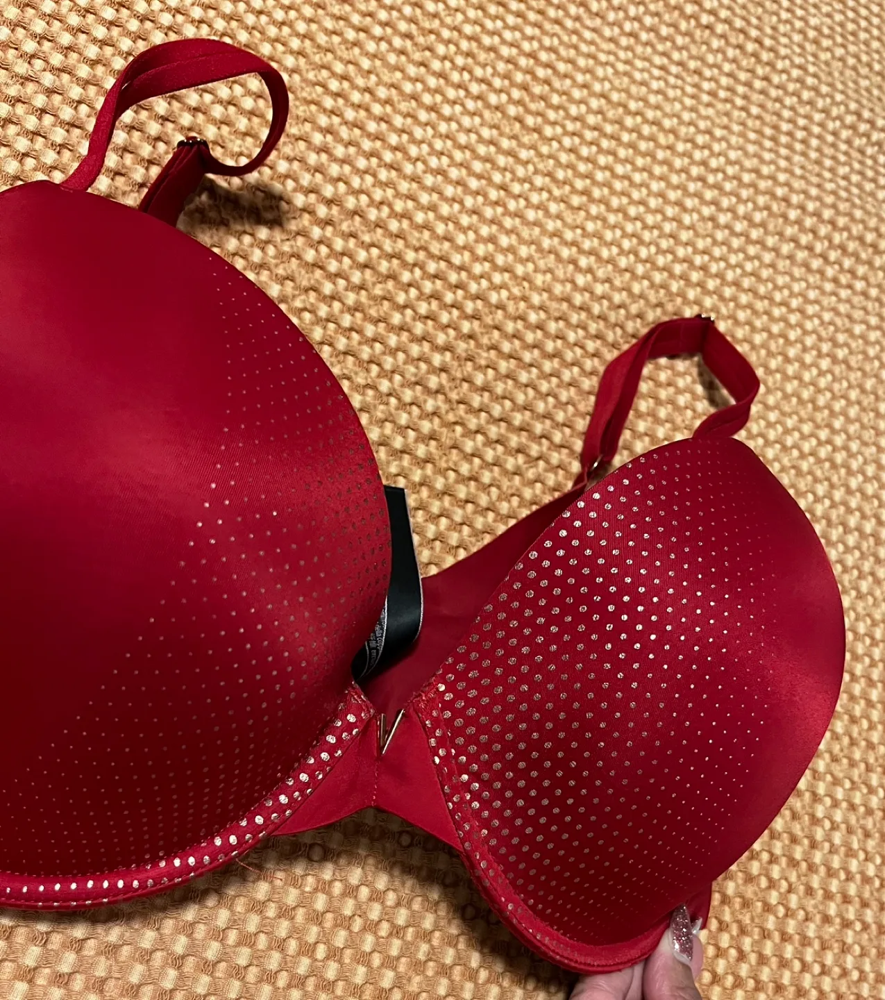 Victoria's Secret Red Bra image indicator(5)