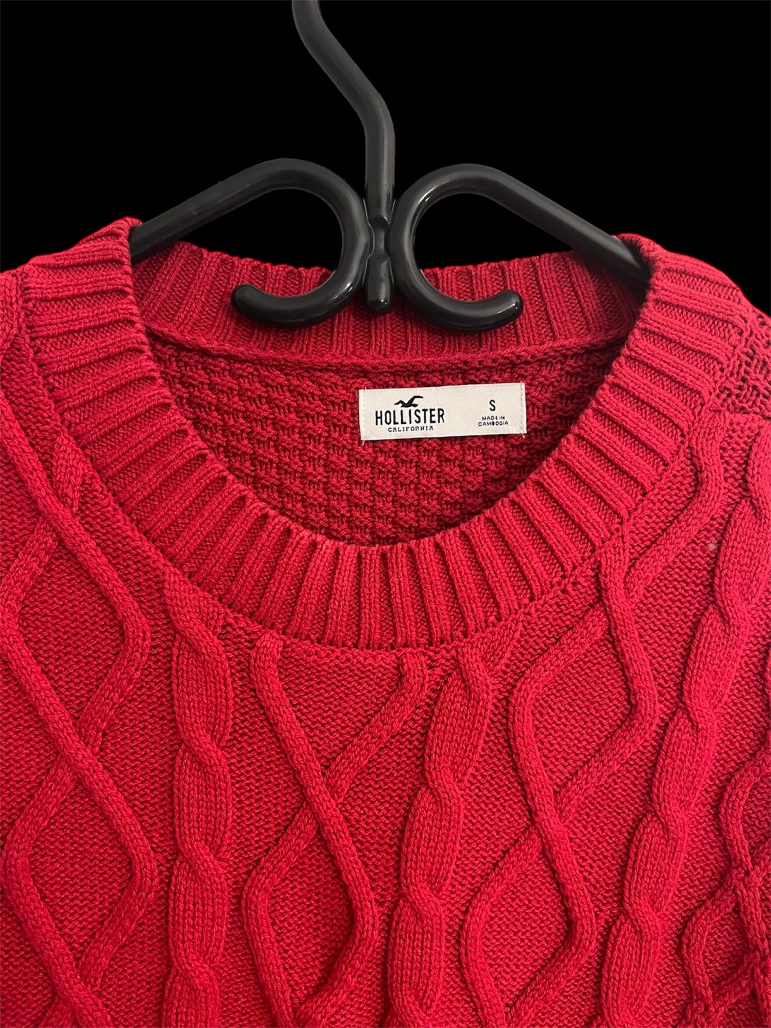 Hollister Red Cable Knit Sweater - photo 4