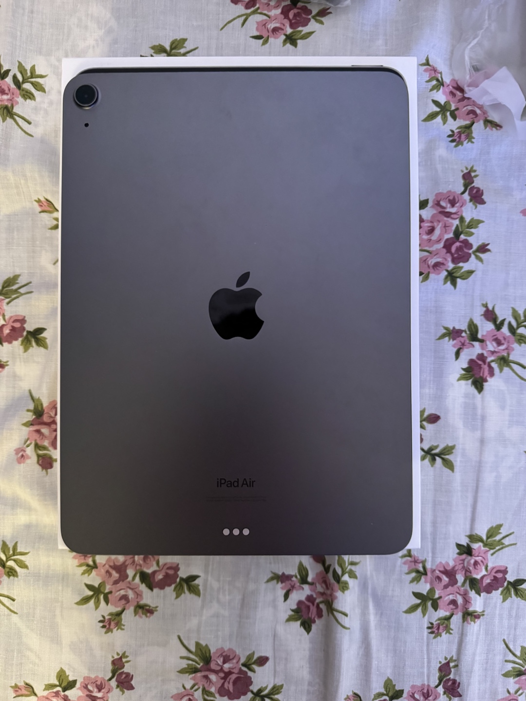 iPad Air 5th Generation 64GB Space Grey - photo 2