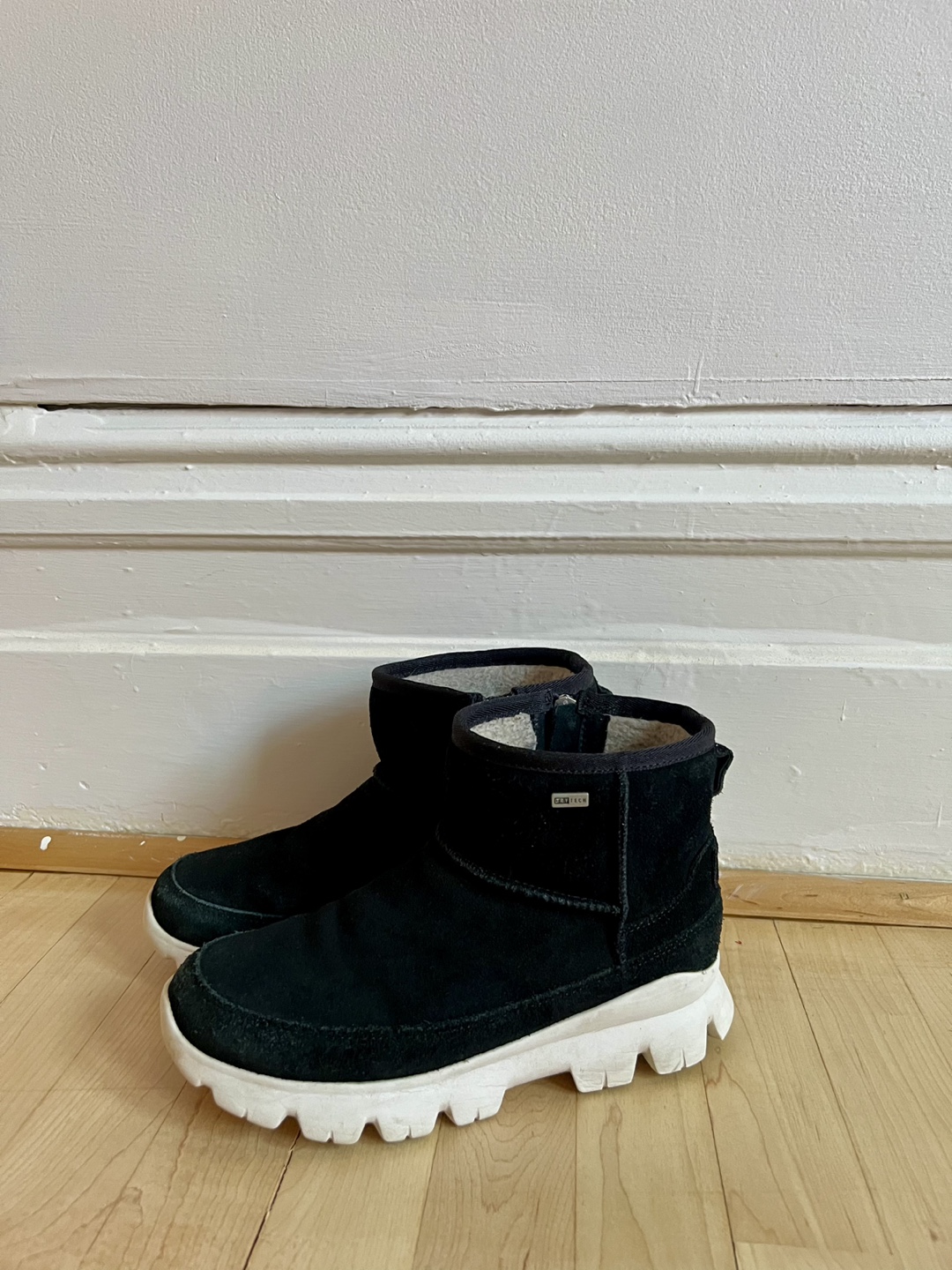 UGG Women's Winter Black Boots