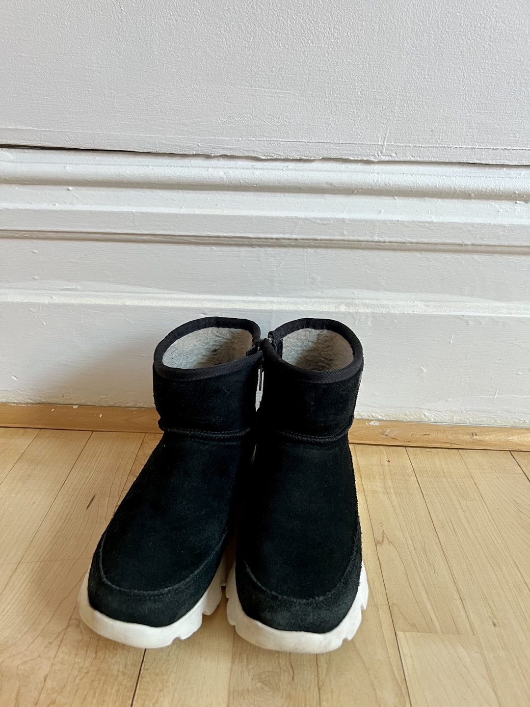 UGG Women's Winter Black Boots - photo 2