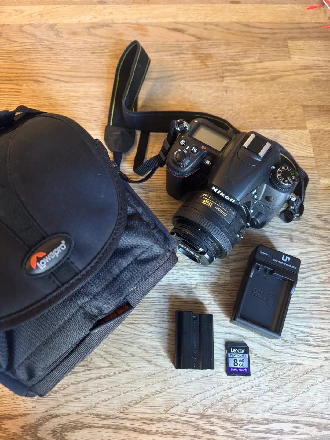 Nikon D7000 DSLR Kit Camera + 35mm lens image indicator(6)