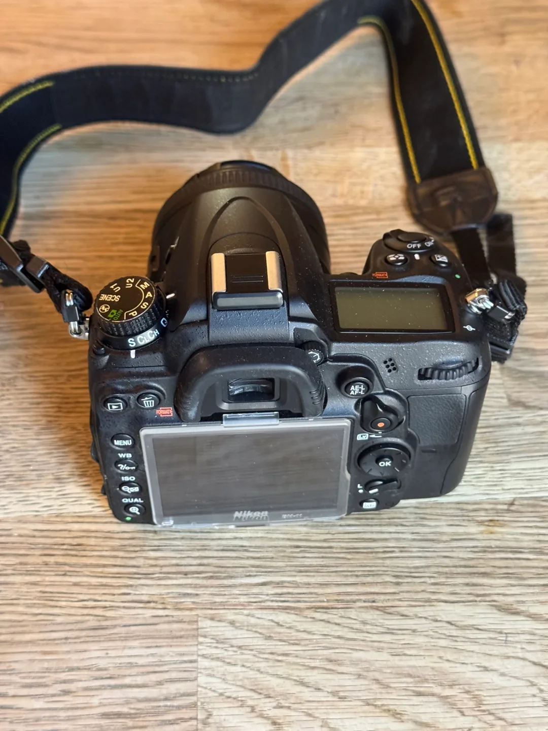 Nikon D7000 DSLR Kit Camera + 35mm lens image indicator(4)