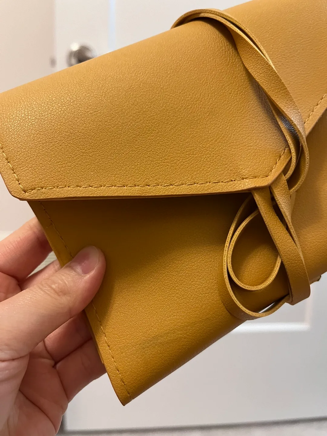 Glass Ladder & Co. Jewellery bag image indicator(2)