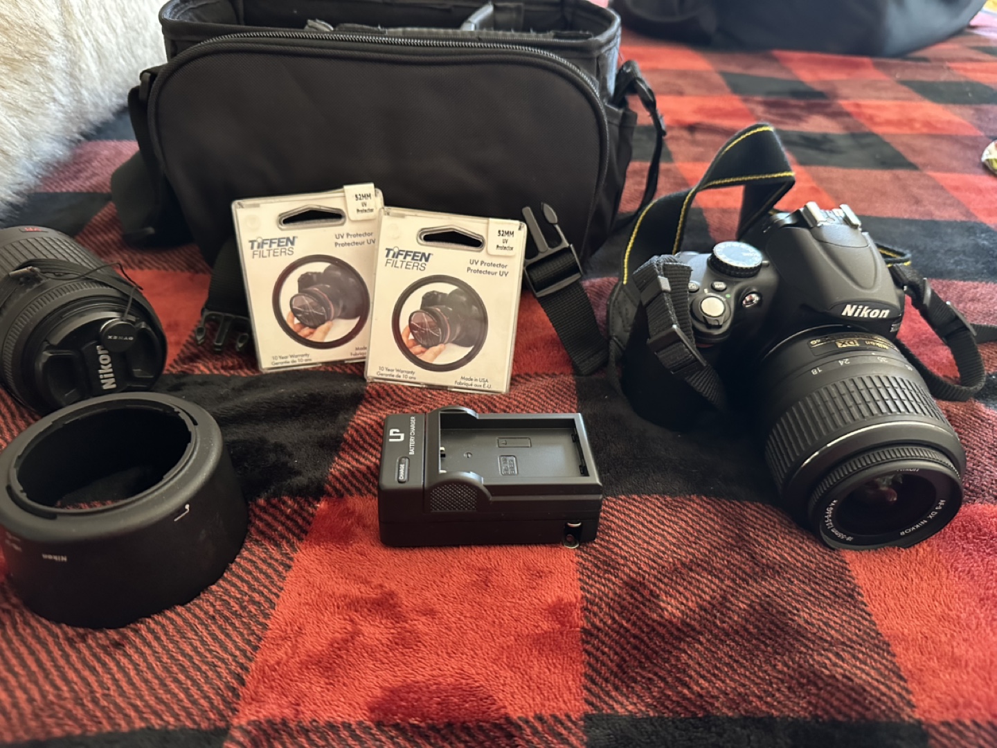 Nikon D3100 DSLR Camera with Lens and Accessories - photo 5