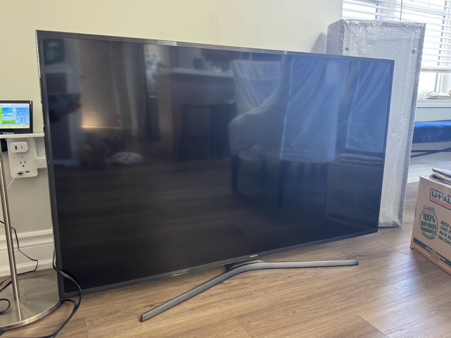 Samsung 55 inch Smart TV - photo 3
