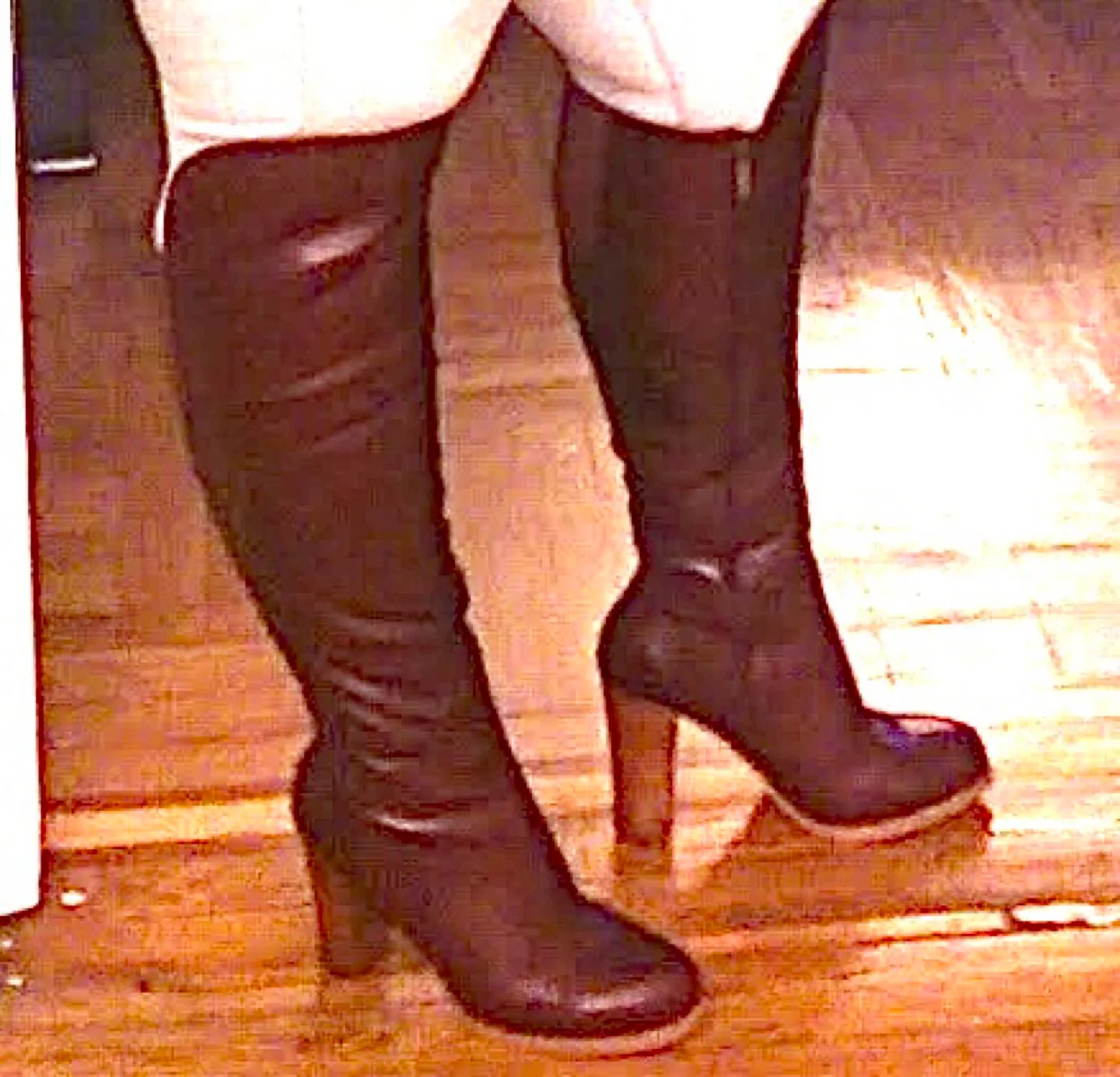 Over the knee heeled boots image indicator(2)