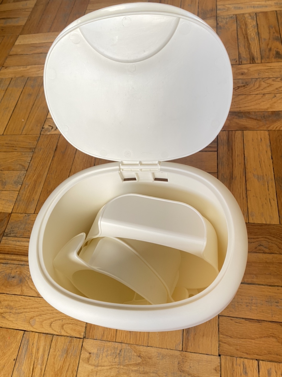 Food Waste Bin (hang-able under sink) - photo 3