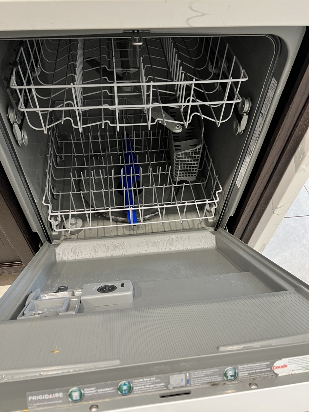 Frigidaire Dishwasher - photo 2