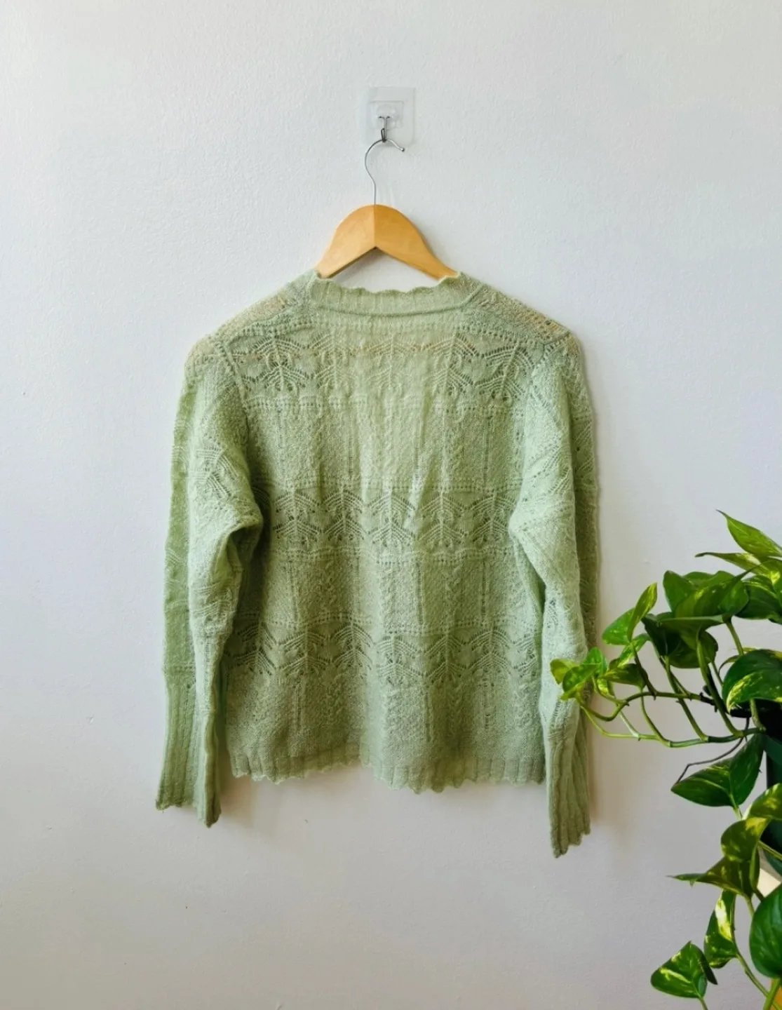 Brand new Venassa wool blend green cardigan, L. 🥰 image indicator(2)