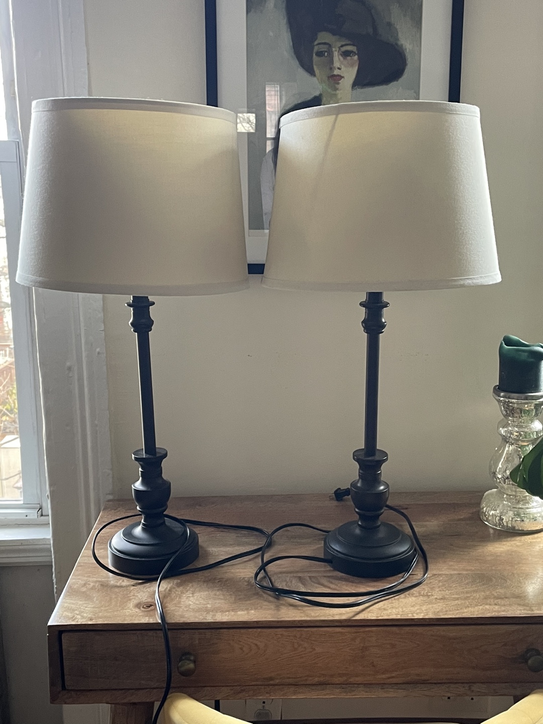 2 reading lamps