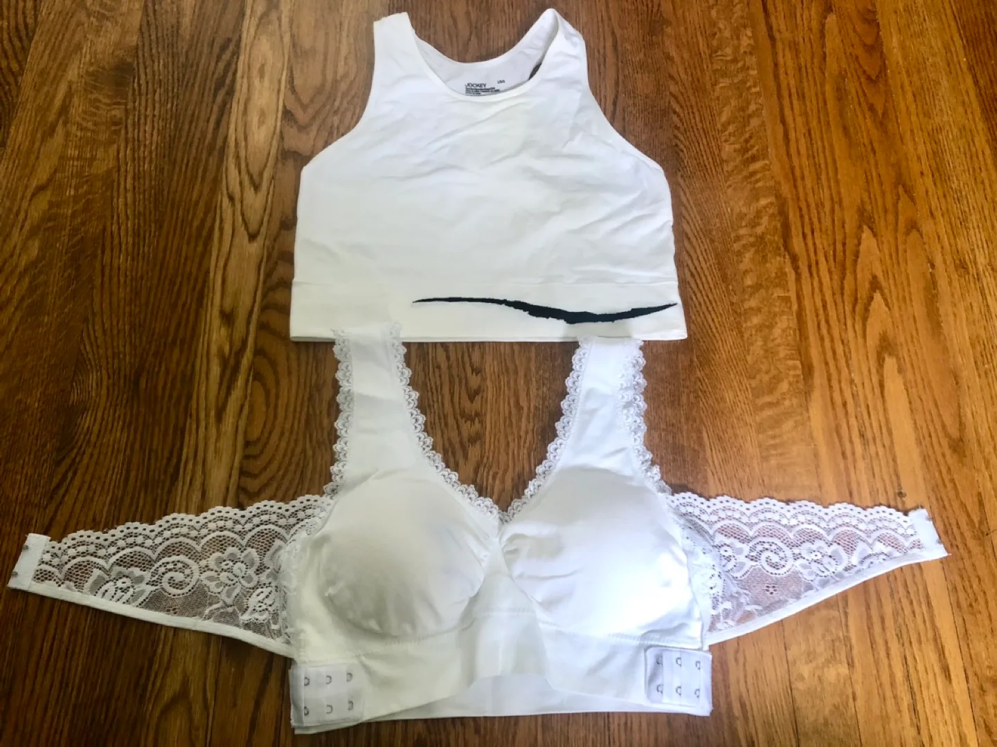 2x White Wireless Bras (M-L) thumbnail
