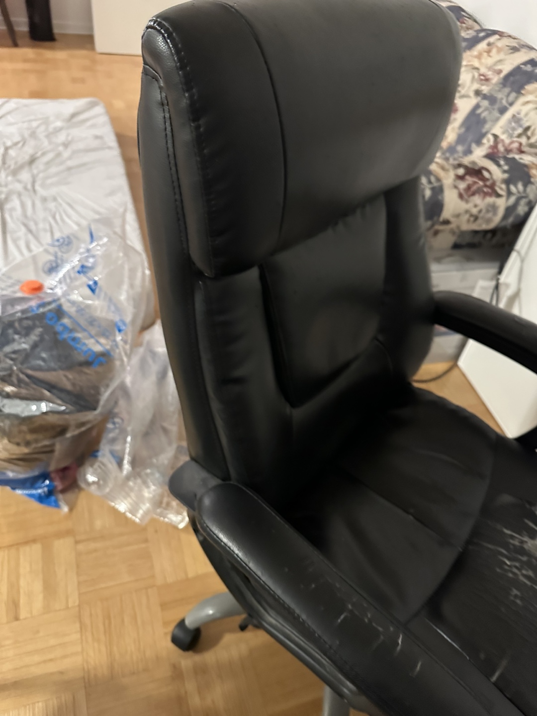Black Office Chair - photo 2