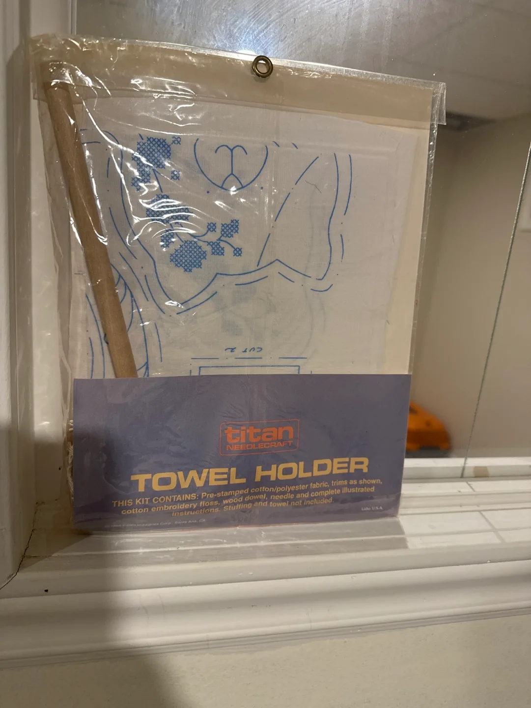 Titan Needlecraft Cat Towel Holder Cross Stitch Kit image indicator(2)