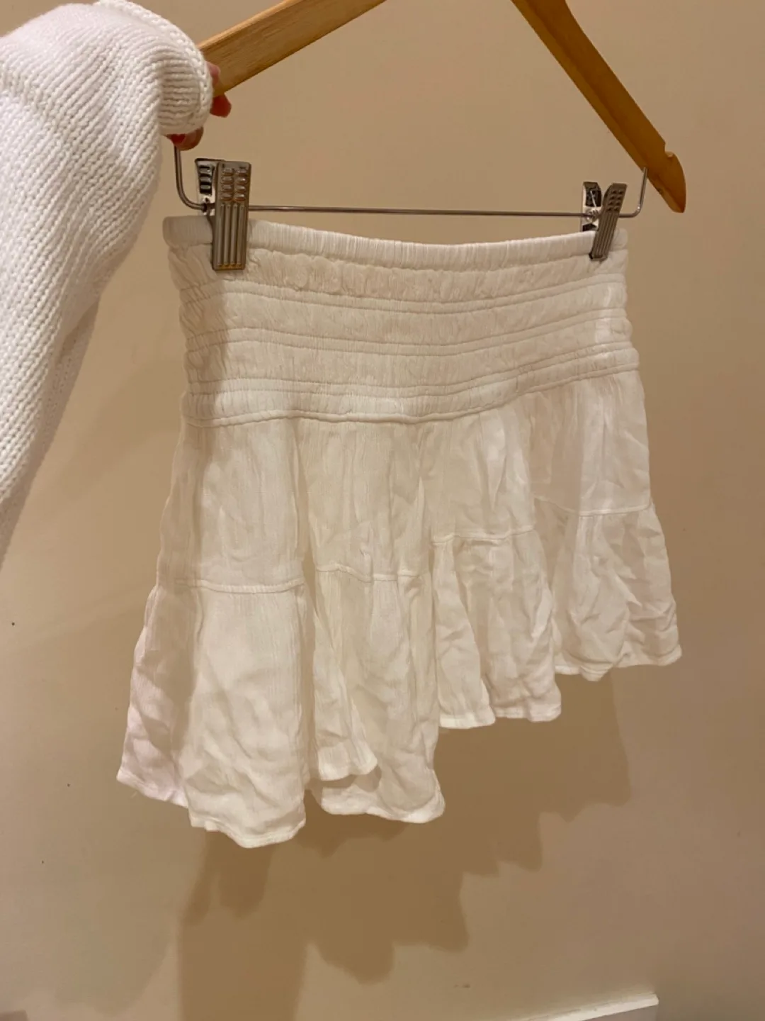 Garage White Flowy Skirt image indicator(2)