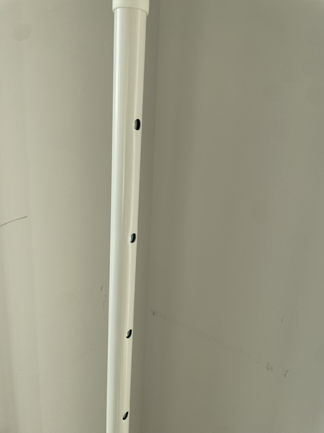 ✨MOVE OUT SALE(~12/3)✨ IKEA White Metal Clothes Rack - photo 3