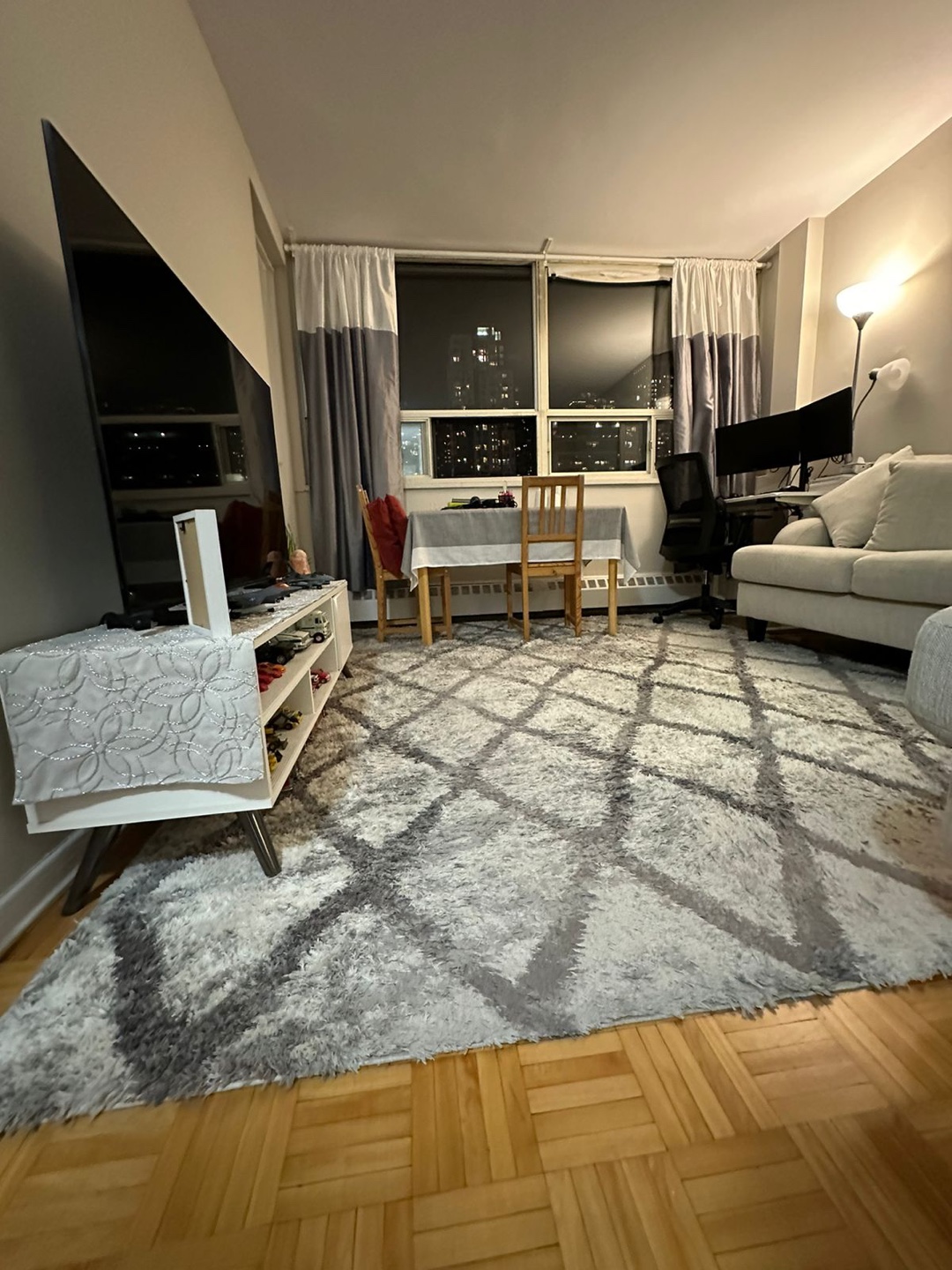 Grey and White Shag Area Rug - photo 2