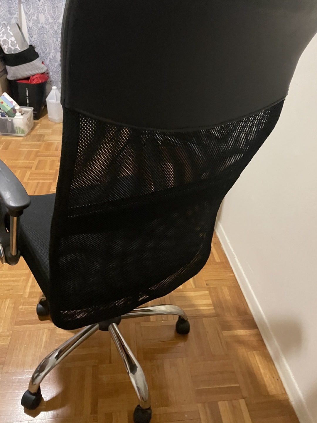 Black Mesh Office Chair - photo 2