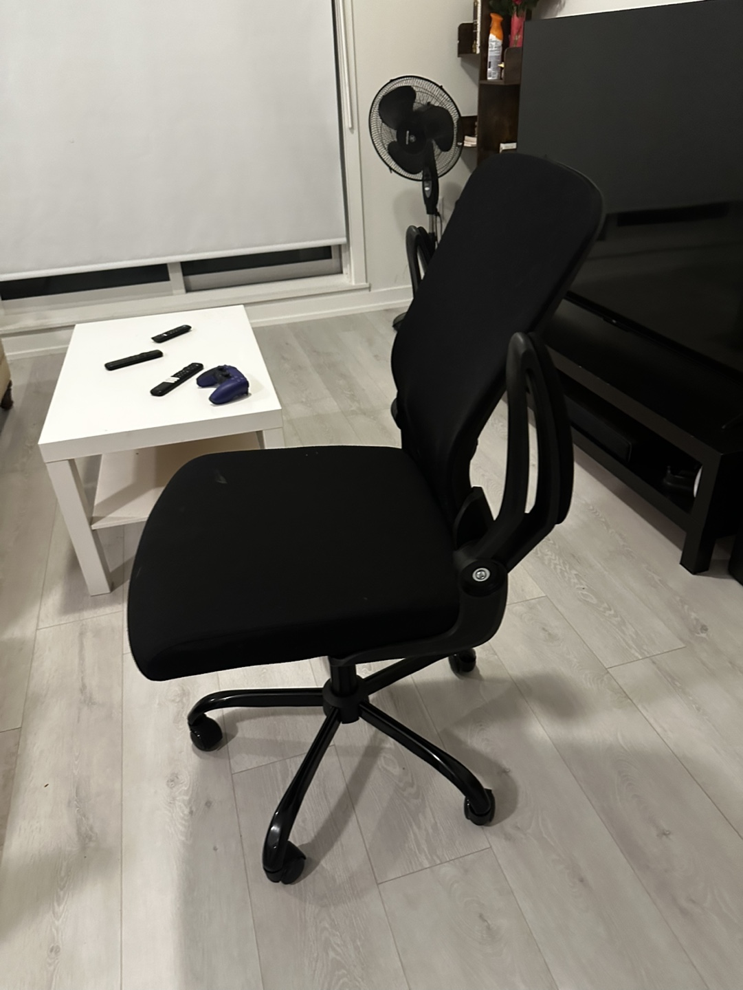 Black Mesh Office Chair - photo 3