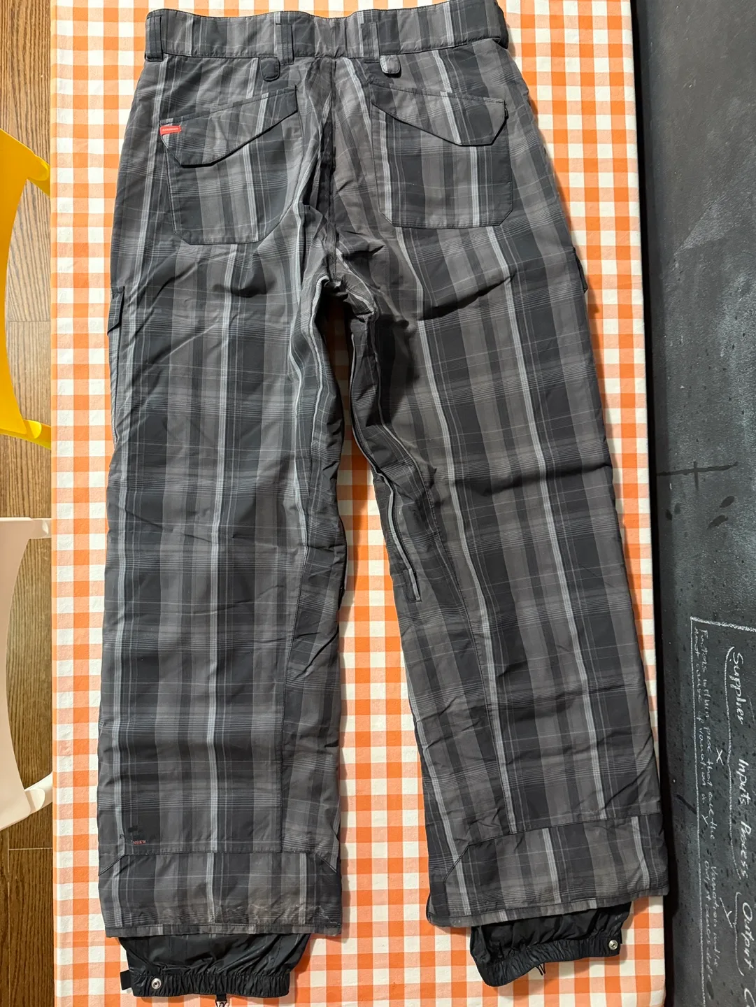 4 Square Snowboard Pants - Size XL image indicator(2)